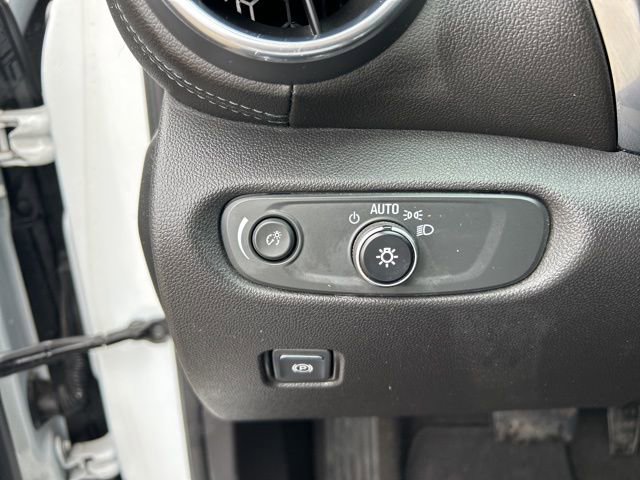 Used 2020 Chevrolet Blazer LT image 18