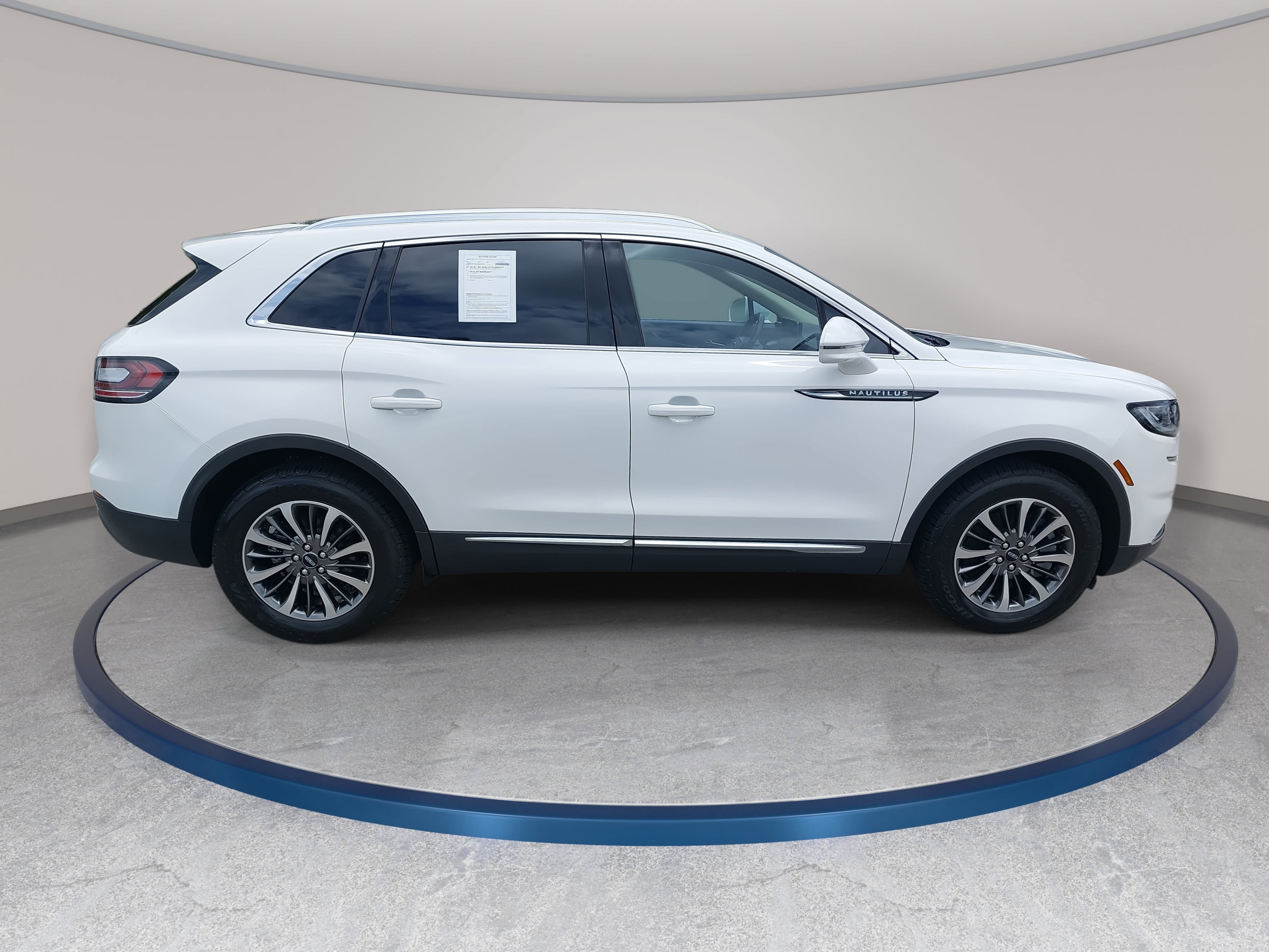 Used 2021 Lincoln Nautilus FWD w/ Equipment Group 101A image 4