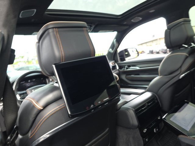 Used 2025 Jeep Grand Wagoneer L Series III w/ Rear Seat Video Group 1 AWD/4WD image 43