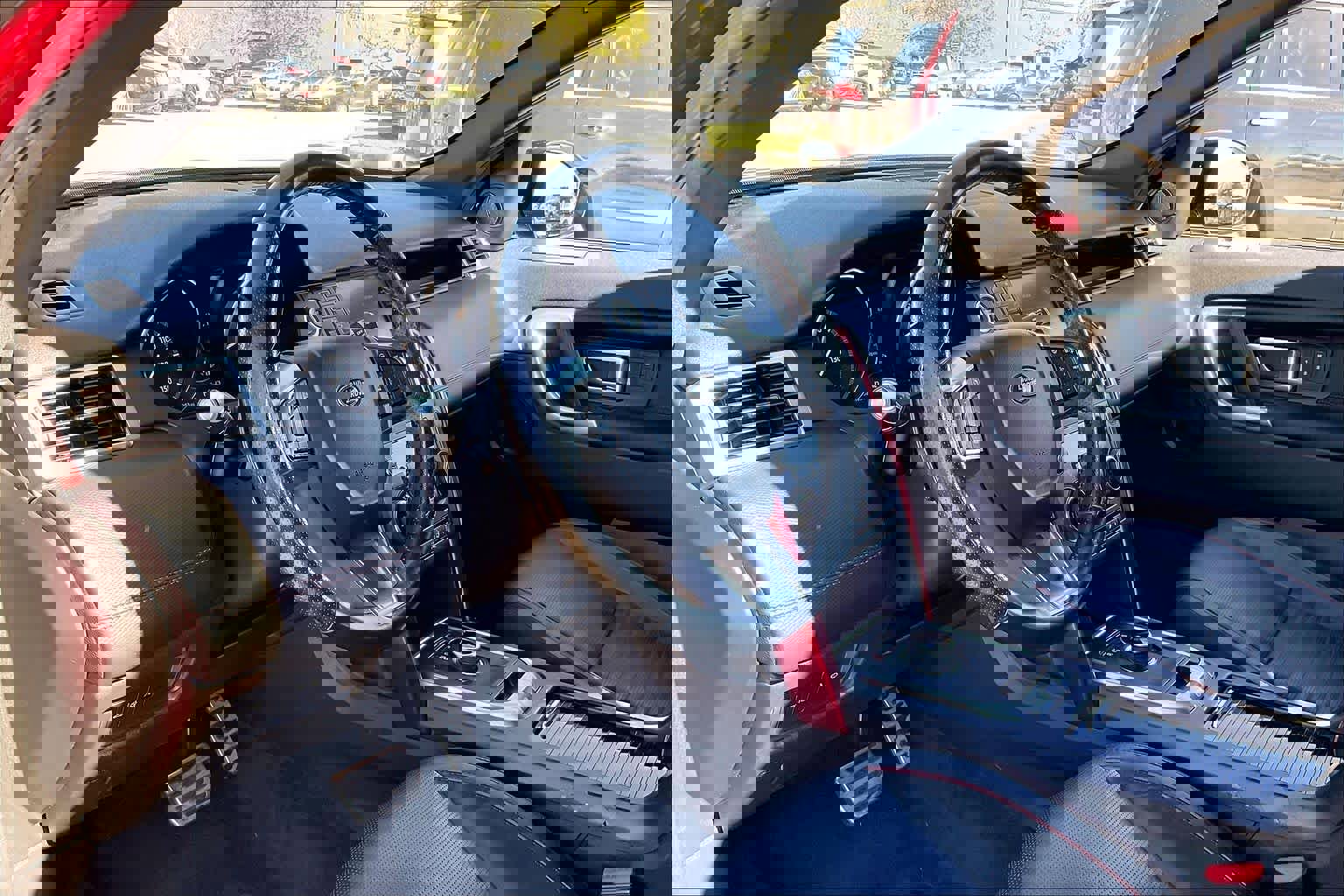 Used 2017 Land Rover Discovery Sport HSE image 15