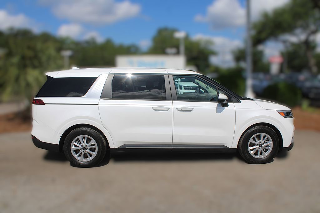 Used 2022 Kia Carnival LX FWD image 5