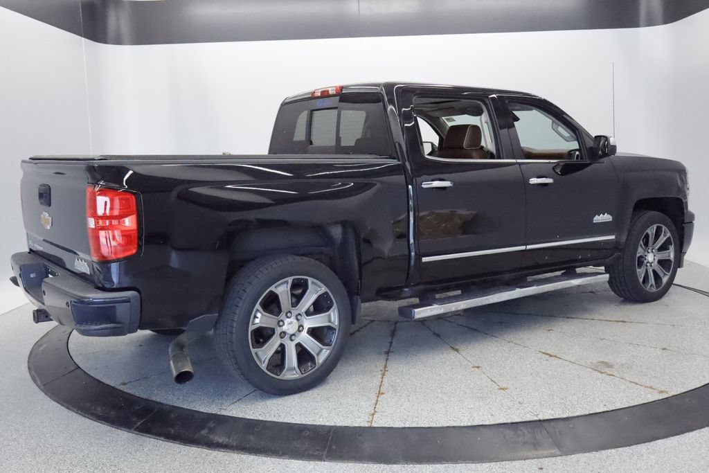 Used 2015 Chevrolet Silverado 1500 High Country w/ High Country Premium Package AWD/4WD image 6