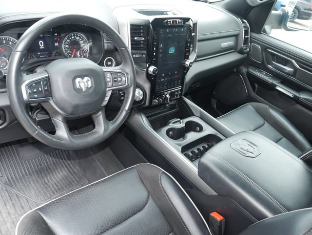 Used 2024 RAM 1500 Laramie AWD/4WD image 17