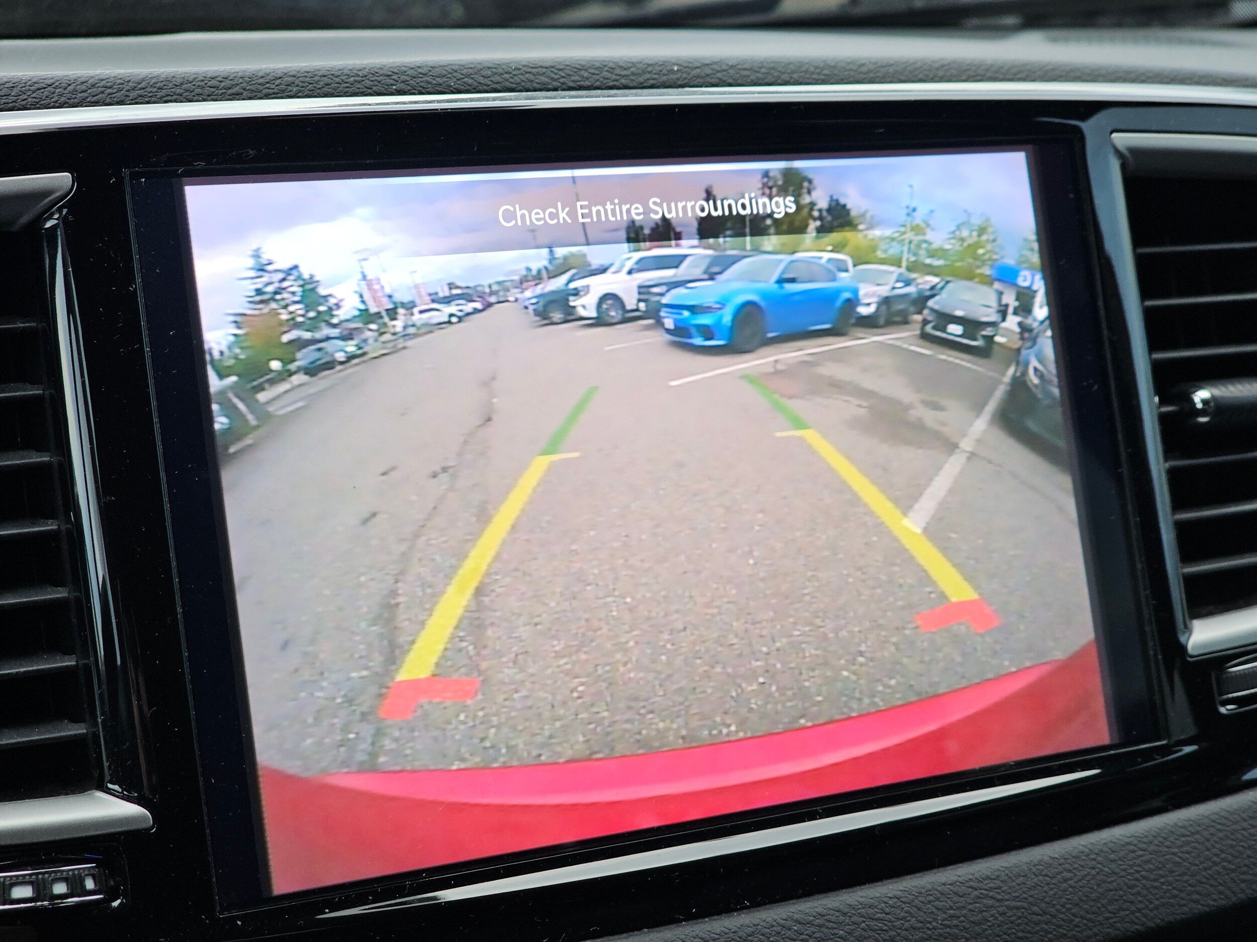 Used 2025 Chrysler Pacifica Select FWD image 30