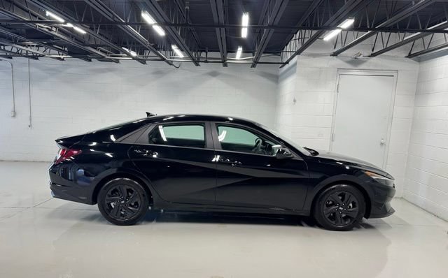 Used 2022 Hyundai Elantra SEL FWD image 6