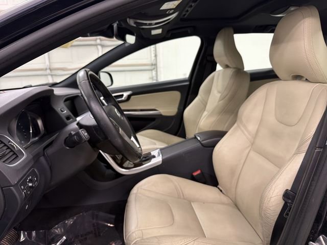Used 2017 Volvo V60 T5 Premier w/ Convenience Package image 20