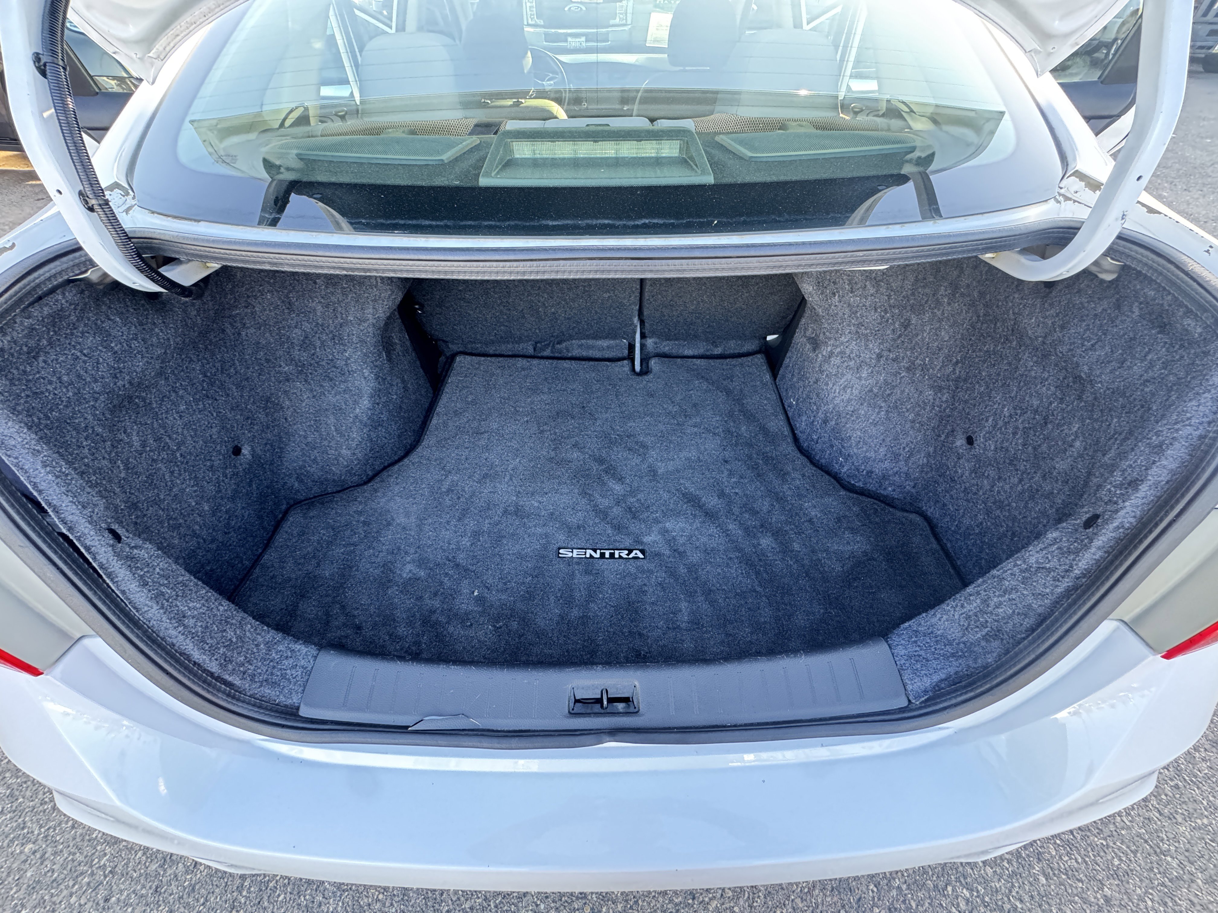 Used 2019 Nissan Sentra S w/ Appearance Package FWD image 9