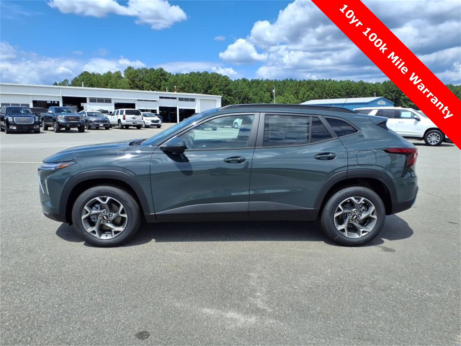 New 2025 Chevrolet Trax LT w/ Driver Confidence Package image 2