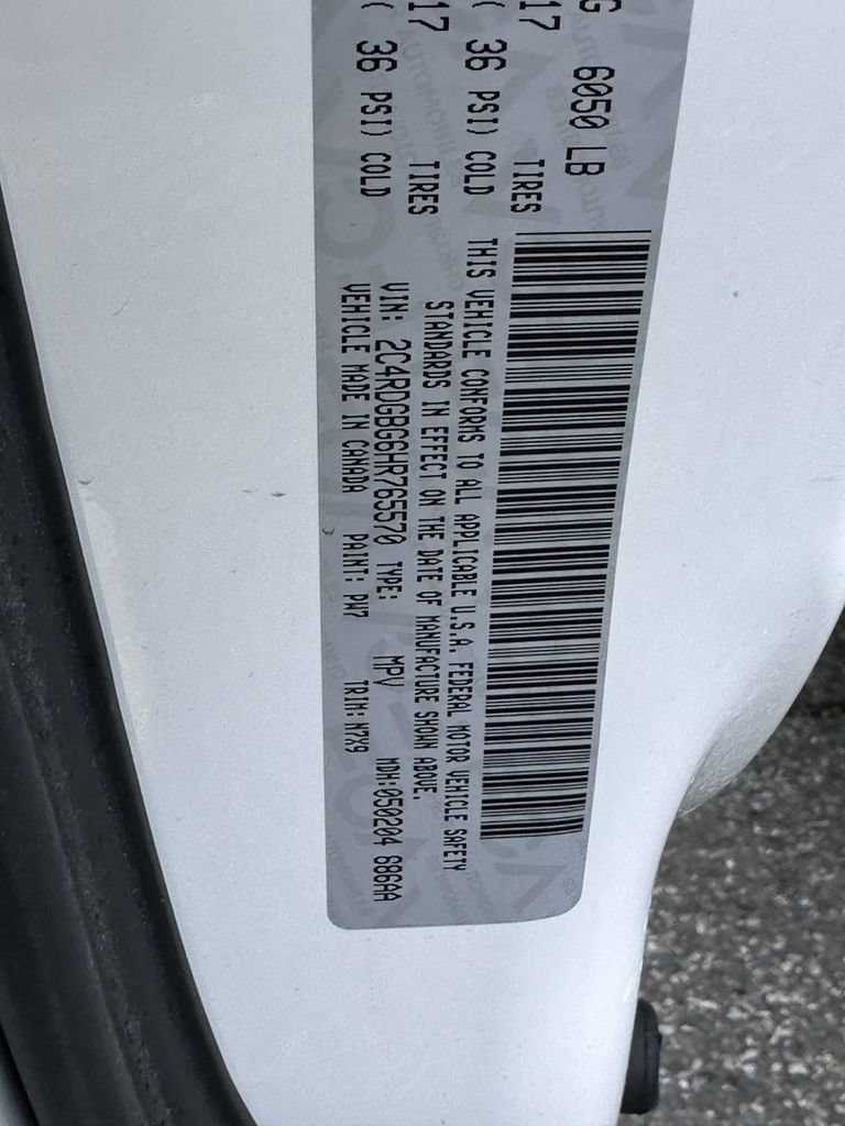 Used 2017 Dodge Grand Caravan SE FWD image 28