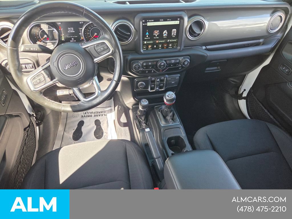 Used 2022 Jeep Wrangler Unlimited Sahara w/ Cold Weather Group AWD/4WD image 11