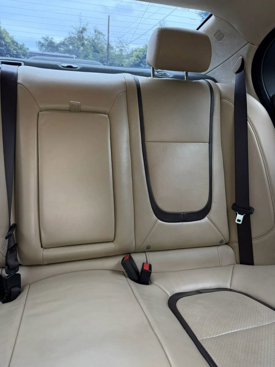 Used 2015 Jaguar XF Sport RWD image 31