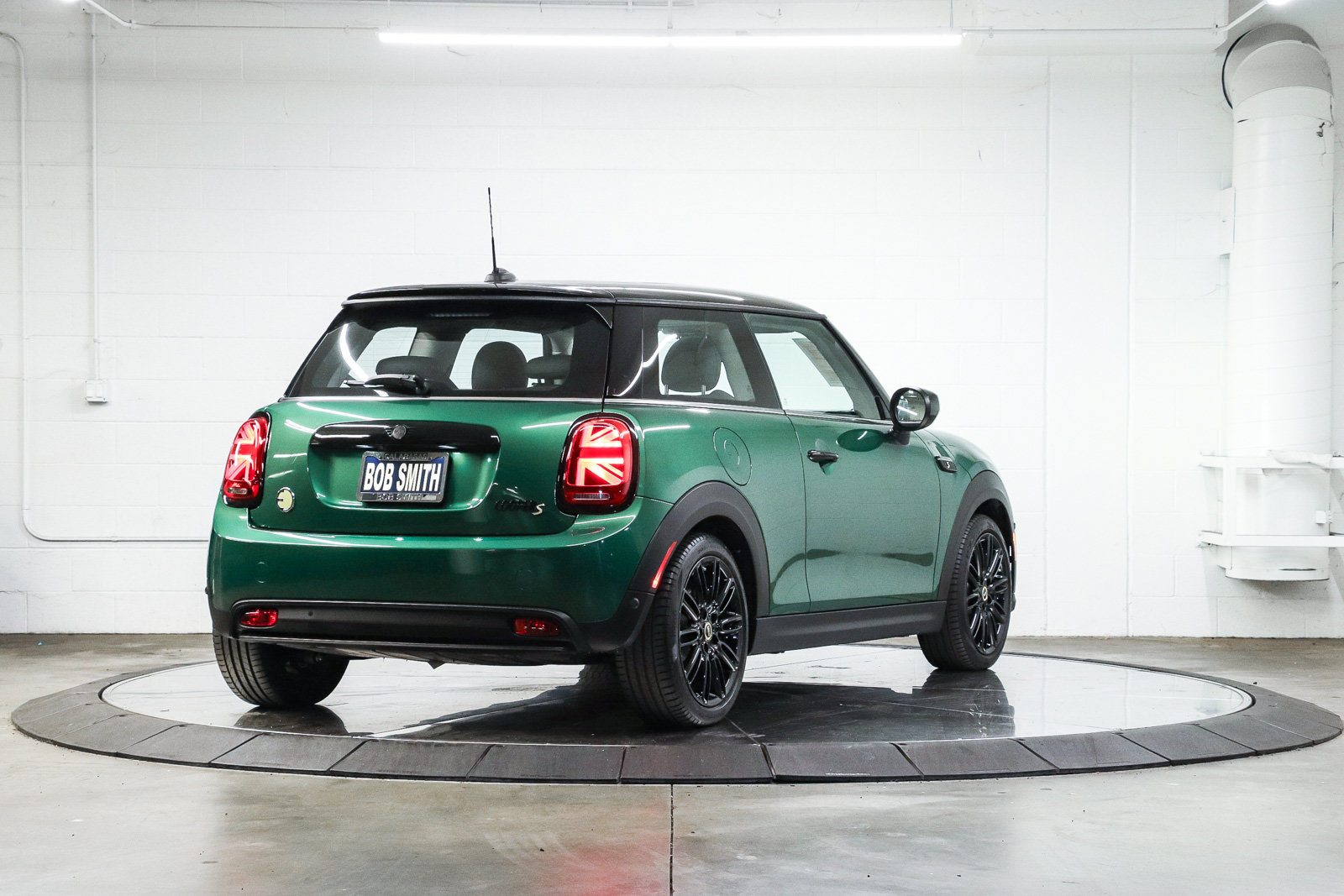 Certified 2024 MINI Cooper SE FWD image 6