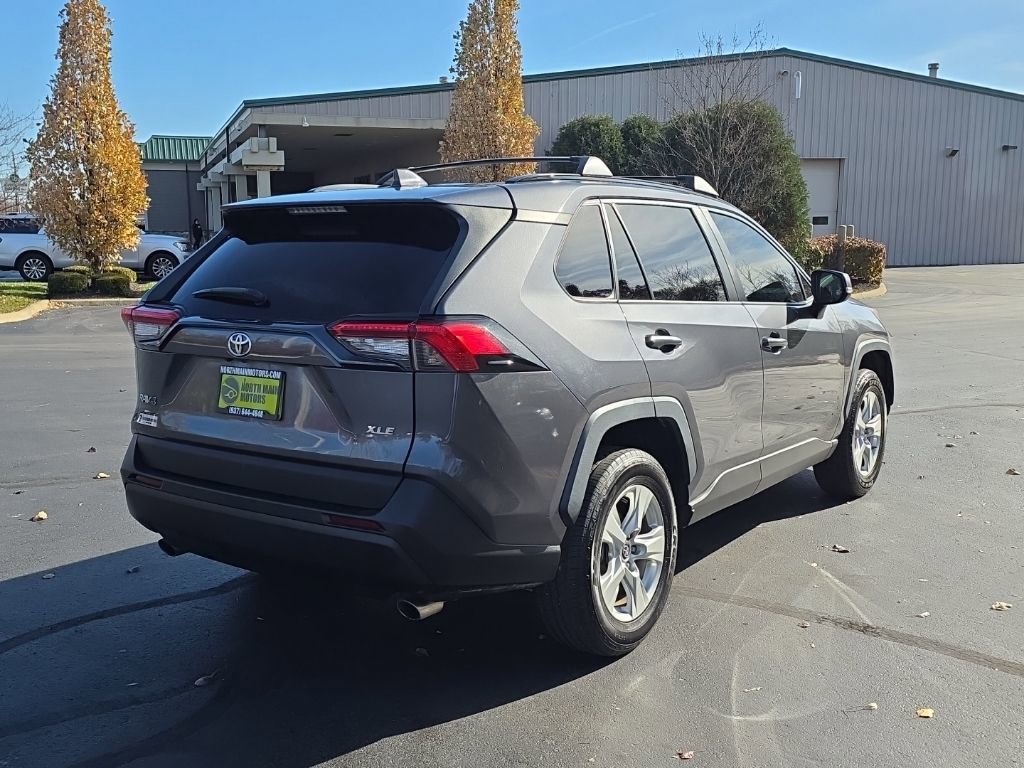 Used 2021 Toyota RAV4 XLE image 9