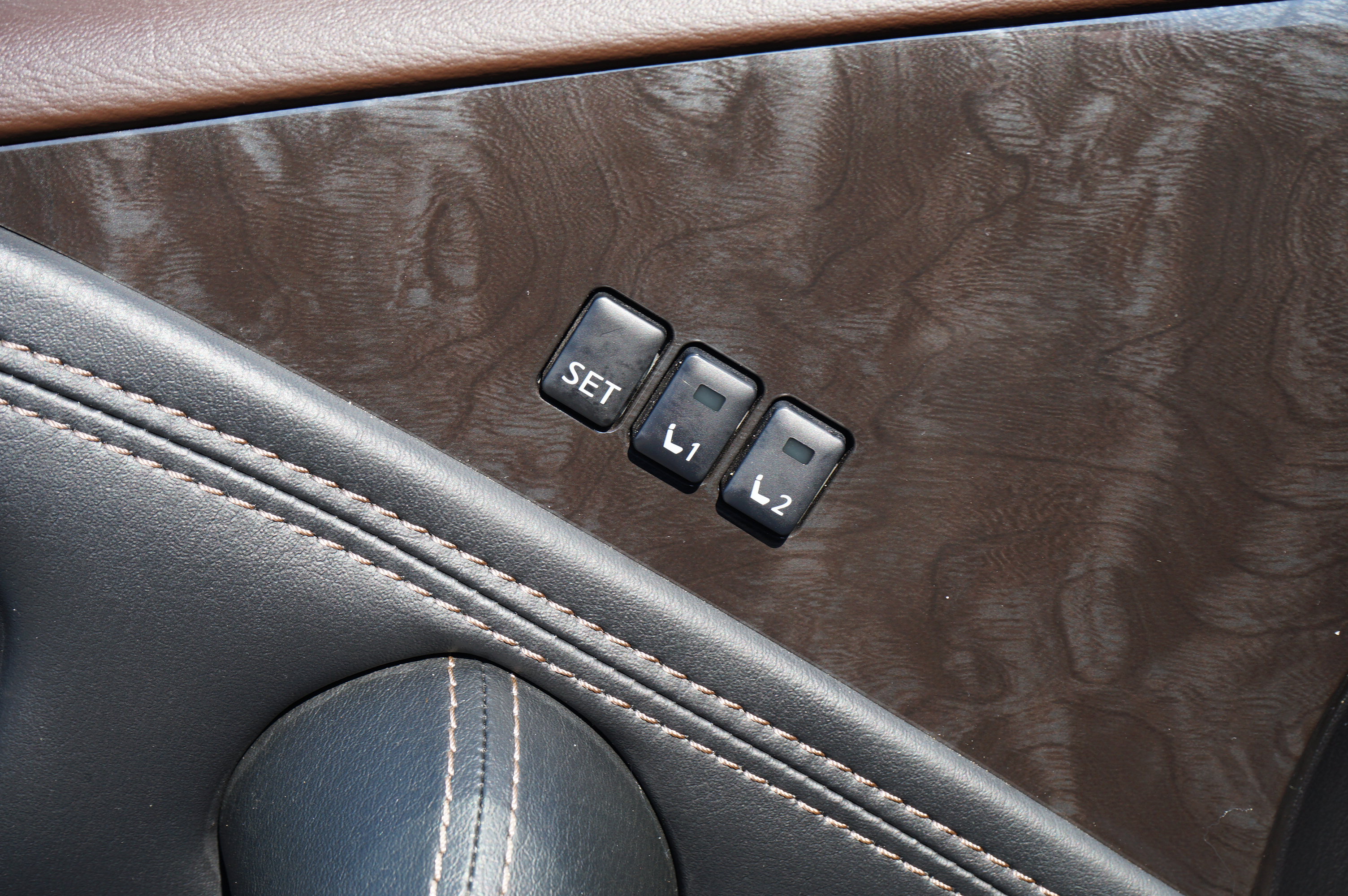 Used 2024 Nissan Armada Platinum w/ Captain's Chairs Package image 20