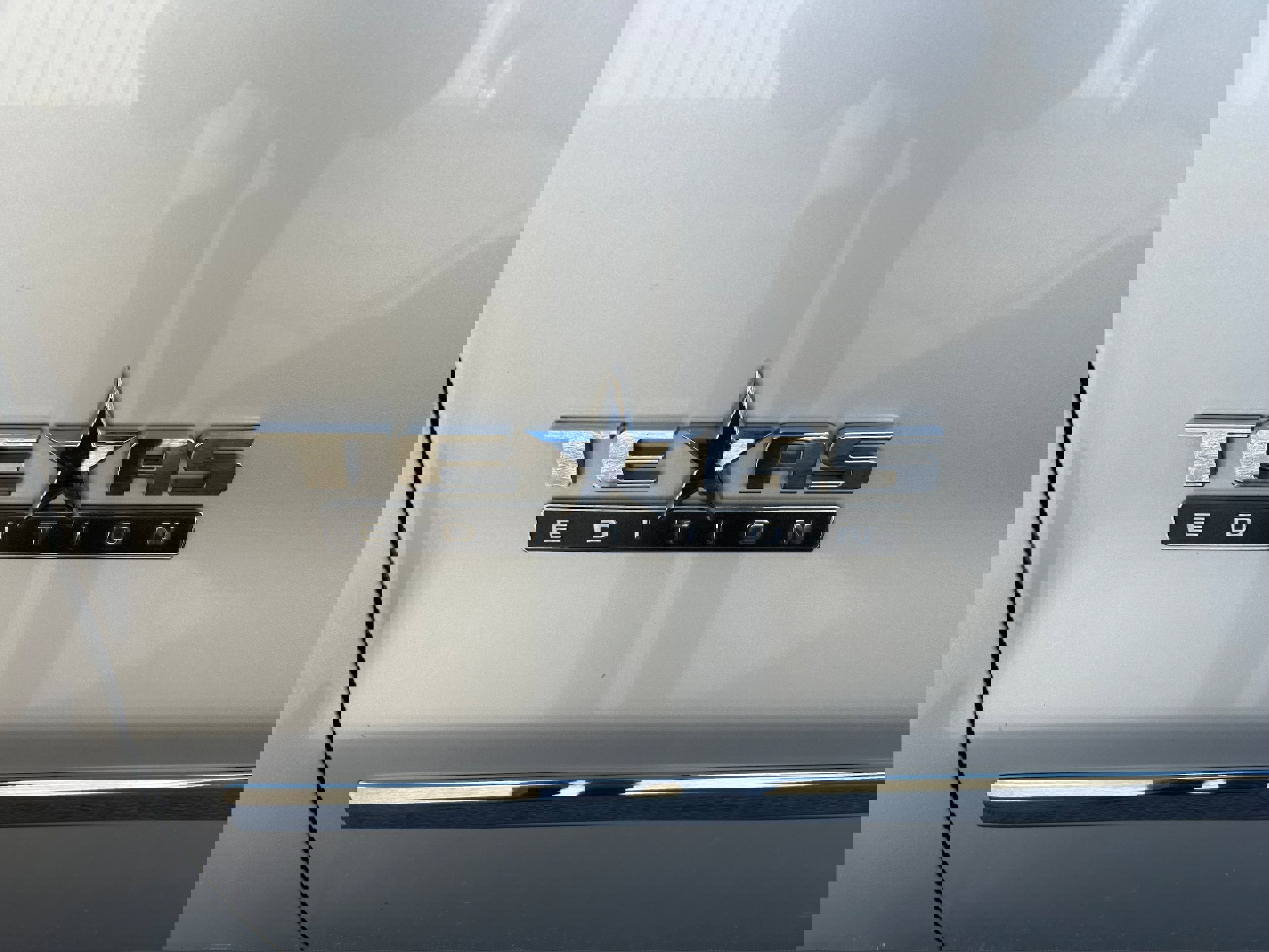 Used 2018 Chevrolet Silverado 1500 LTZ w/ Texas Edition image 5