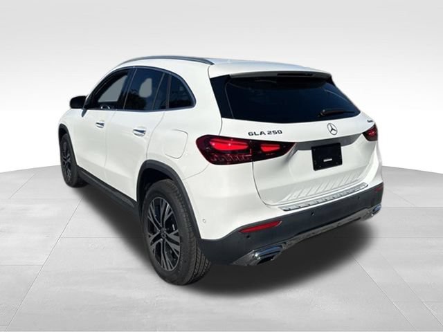 Used 2025 Mercedes-Benz GLA 250 4MATIC image 4