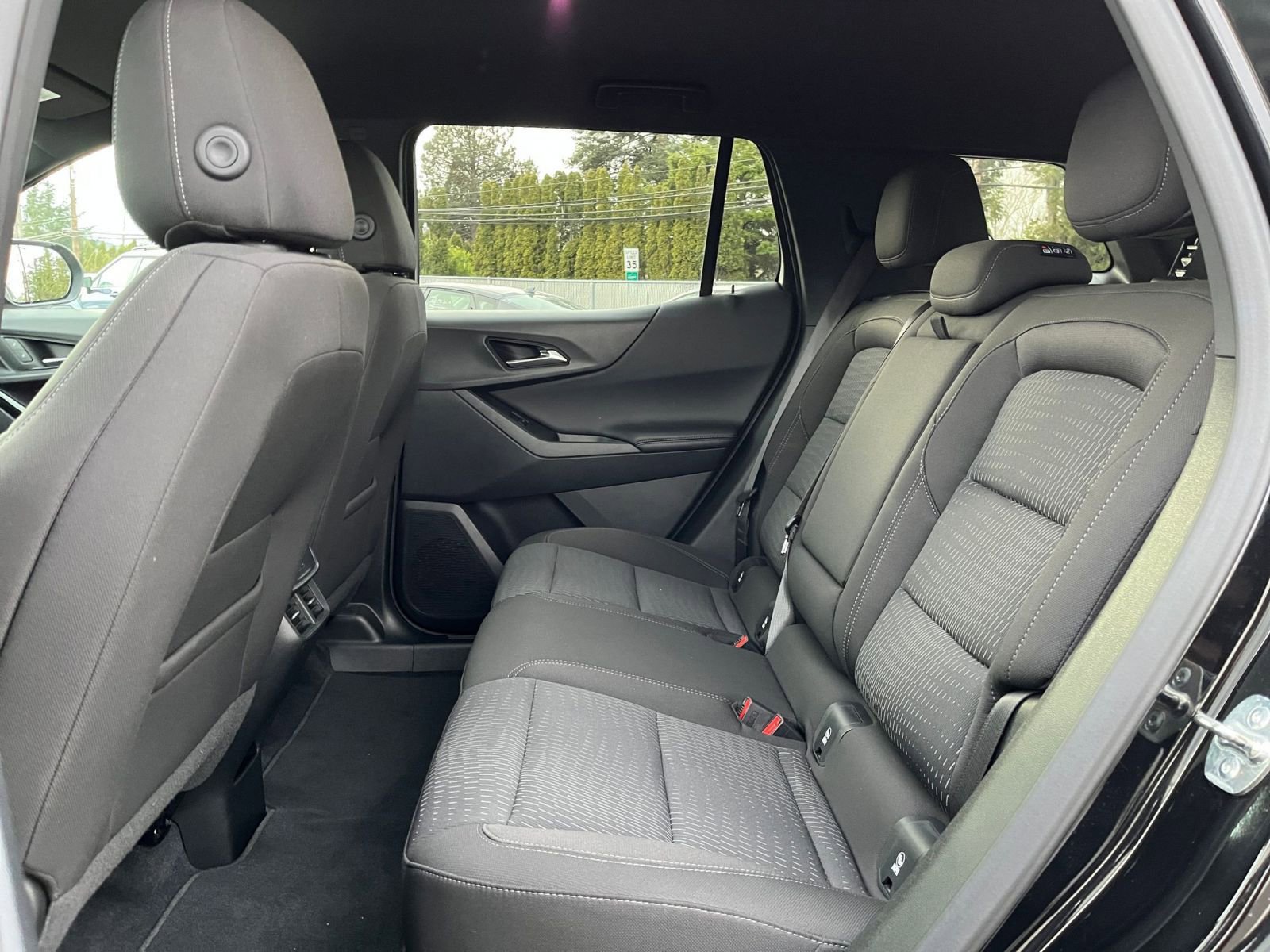 Used 2025 Chevrolet Equinox LT image 25