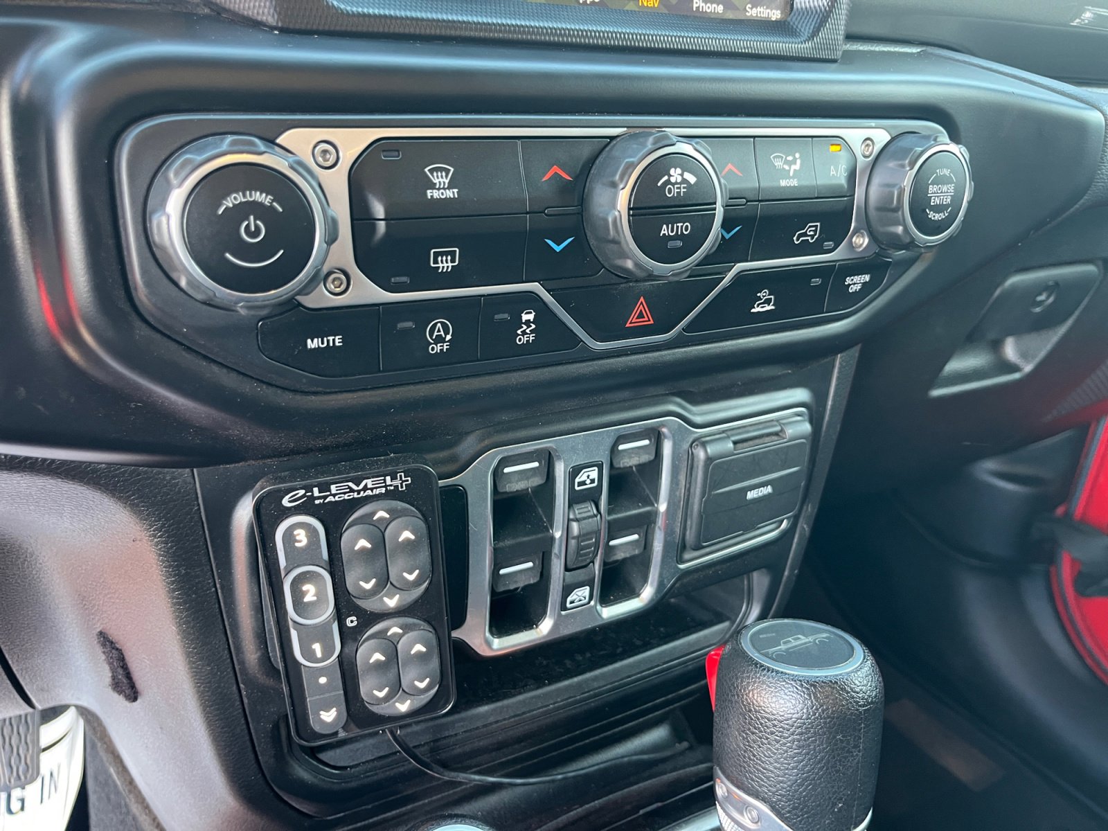 Certified 2023 Jeep Gladiator Overland w/ Trailer Tow Package image 31