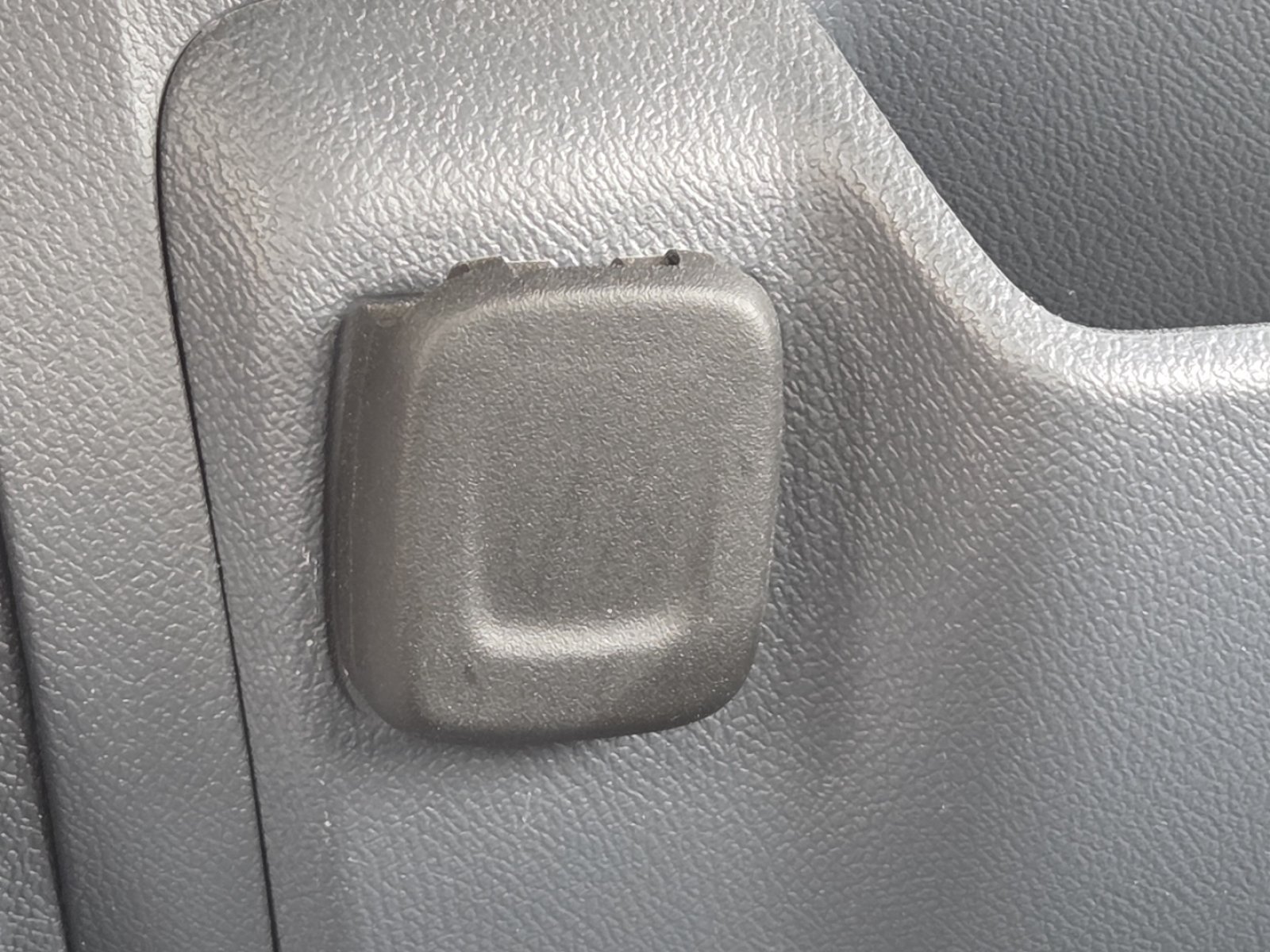 Used 2020 Chevrolet Bolt LT FWD image 7