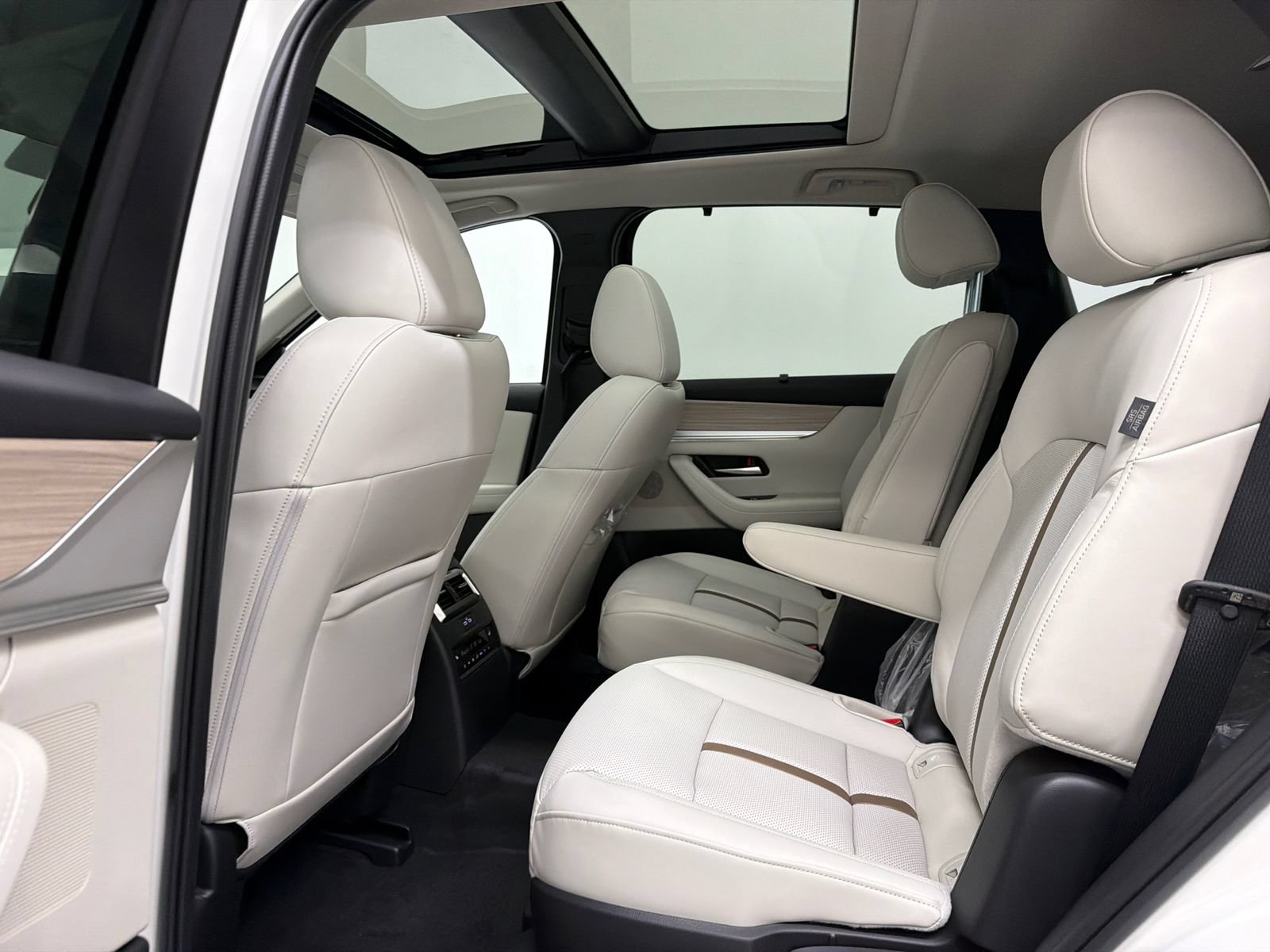 New 2026 MAZDA CX-90 Plug-In Hybrid w/ Premium Plus AWD/4WD image 19