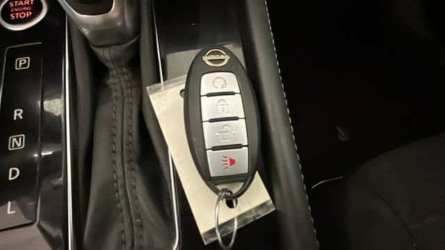 Used 2022 Nissan Kicks SV FWD image 22