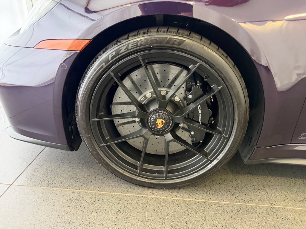 Certified 2025 Porsche 911 Targa 4 GTS w/ Premium Package AWD/4WD image 11