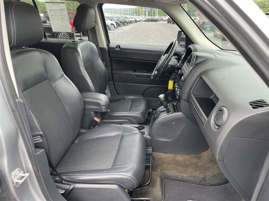 Used 2016 Jeep Patriot Sport w/ Power Value Group FWD image 24