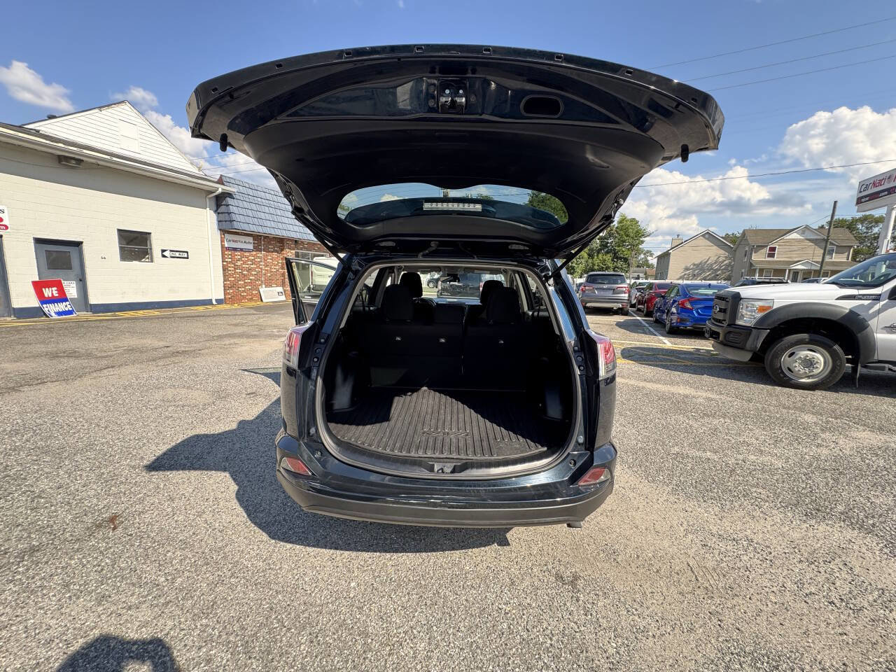 Used 2018 Toyota RAV4 LE image 31