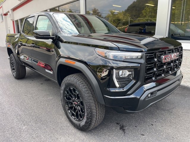 New 2026 GMC Canyon Elevation w/ Convenience Package image 2