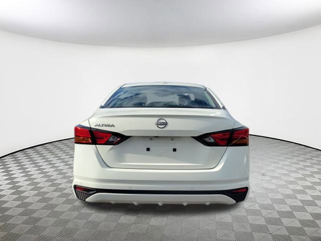 Used 2025 Nissan Altima 2.5 S image 10