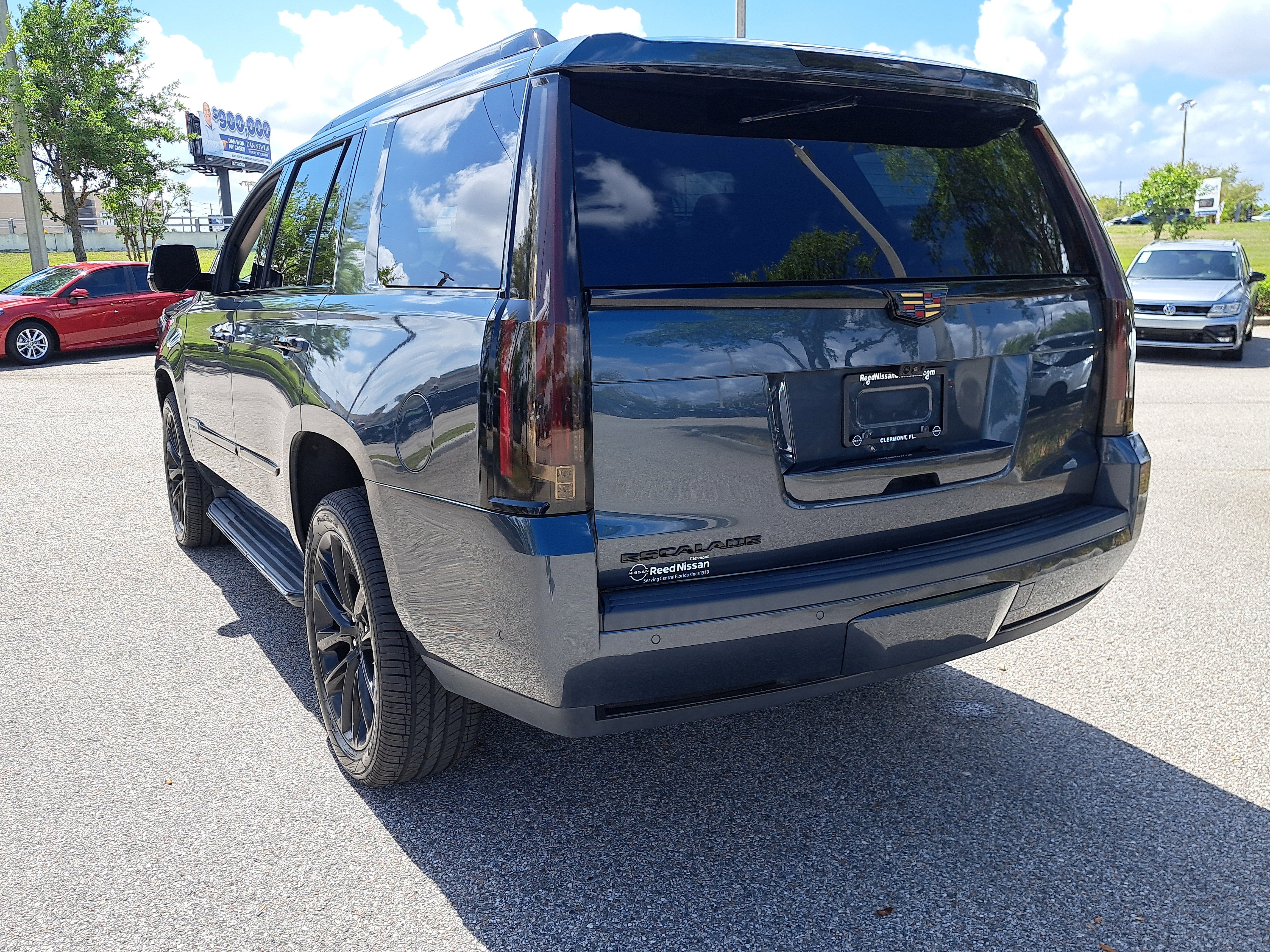 Used 2020 Cadillac Escalade Luxury image 7