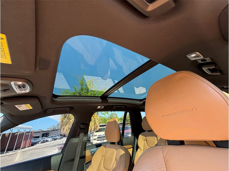 Used 2016 Volvo XC90 T6 Inscription w/ Vision Package image 39