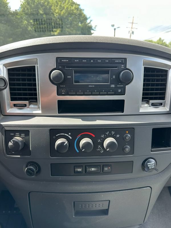 Used 2008 Dodge Ram 2500 Truck SLT w/ Popular Equipment Group AWD/4WD image 13