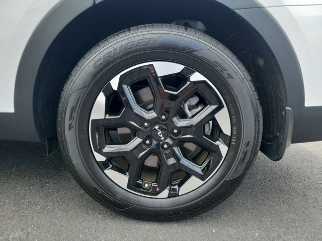 Certified 2025 Kia Sorento S FWD image 7