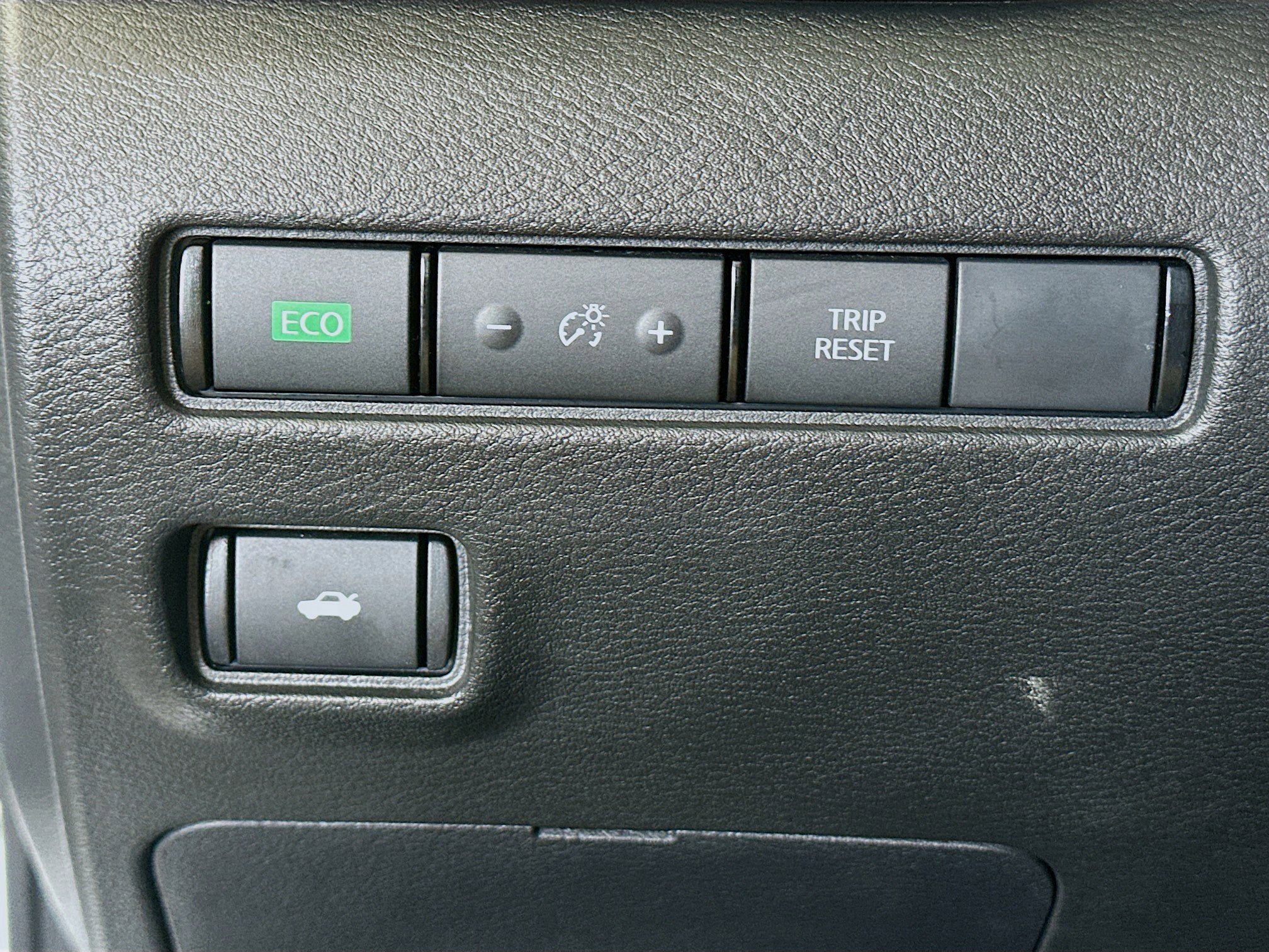 Used 2025 Nissan Sentra S FWD image 16