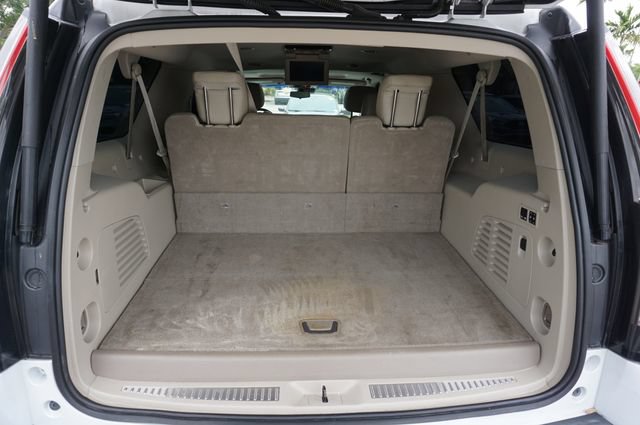 Used 2019 Cadillac Escalade ESV Luxury RWD image 13
