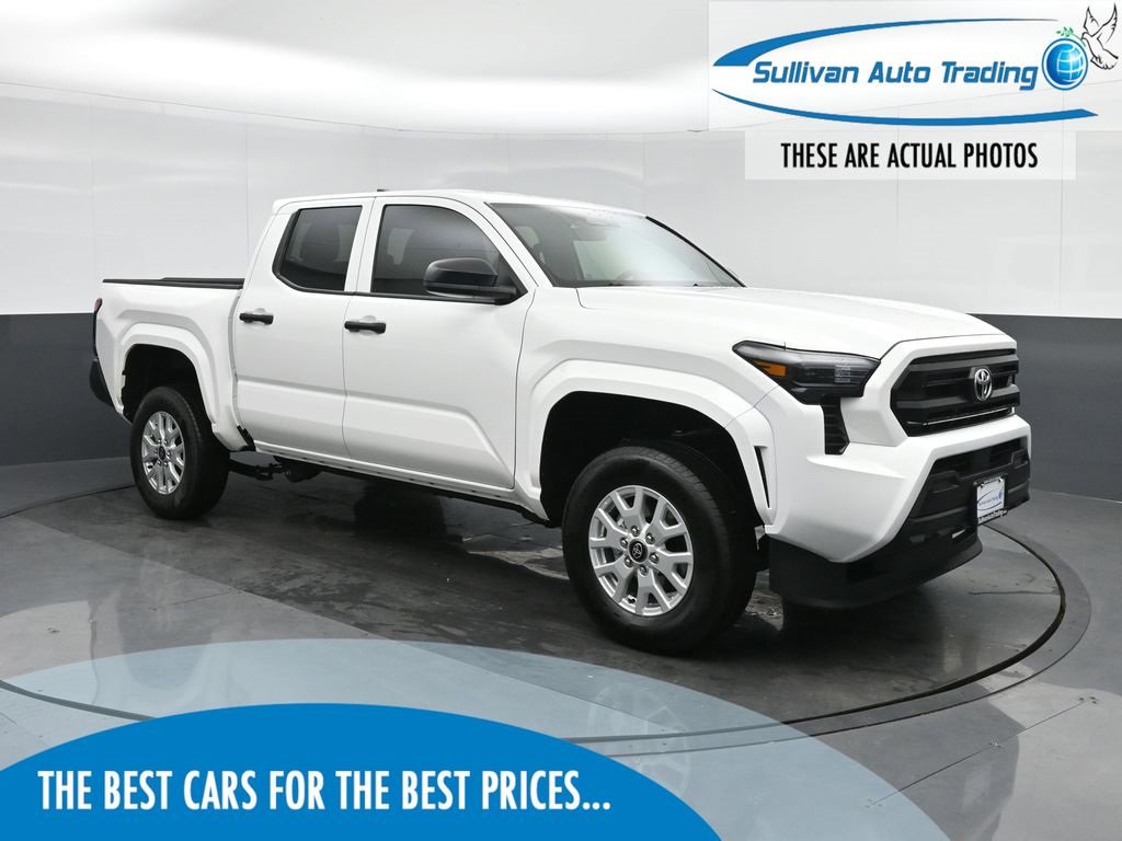 Used 2025 Toyota Tacoma SR image 1