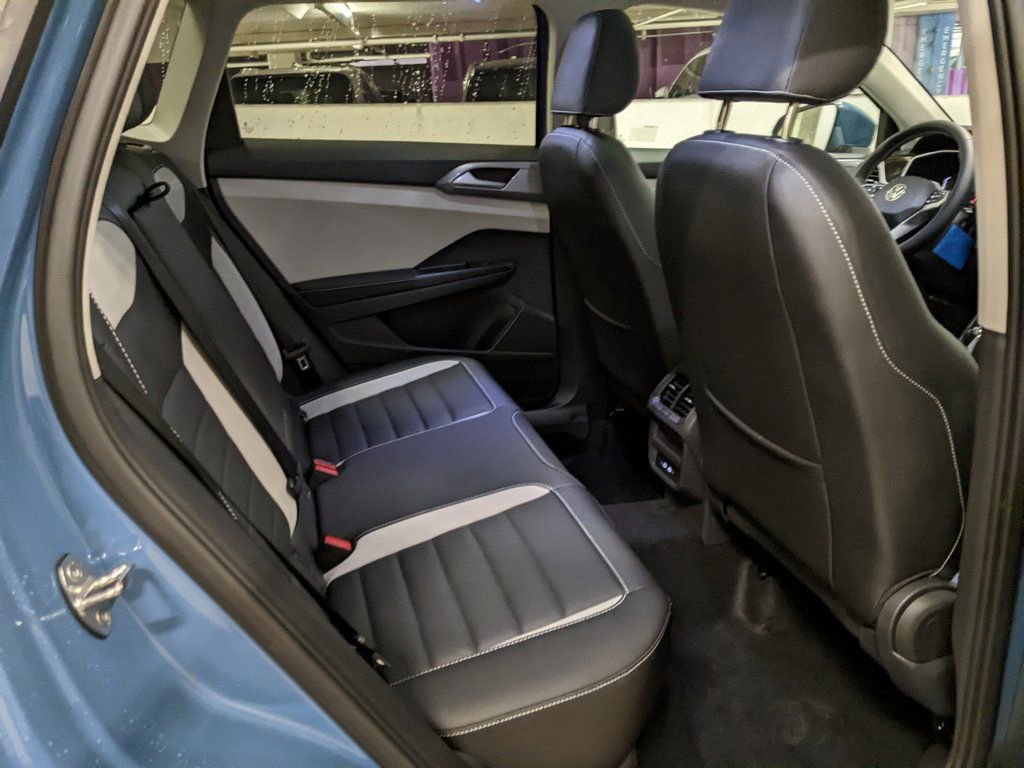 New 2026 Volkswagen Taos SEL image 25