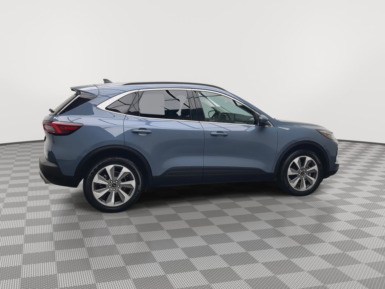 Certified 2024 Ford Escape Platinum image 41