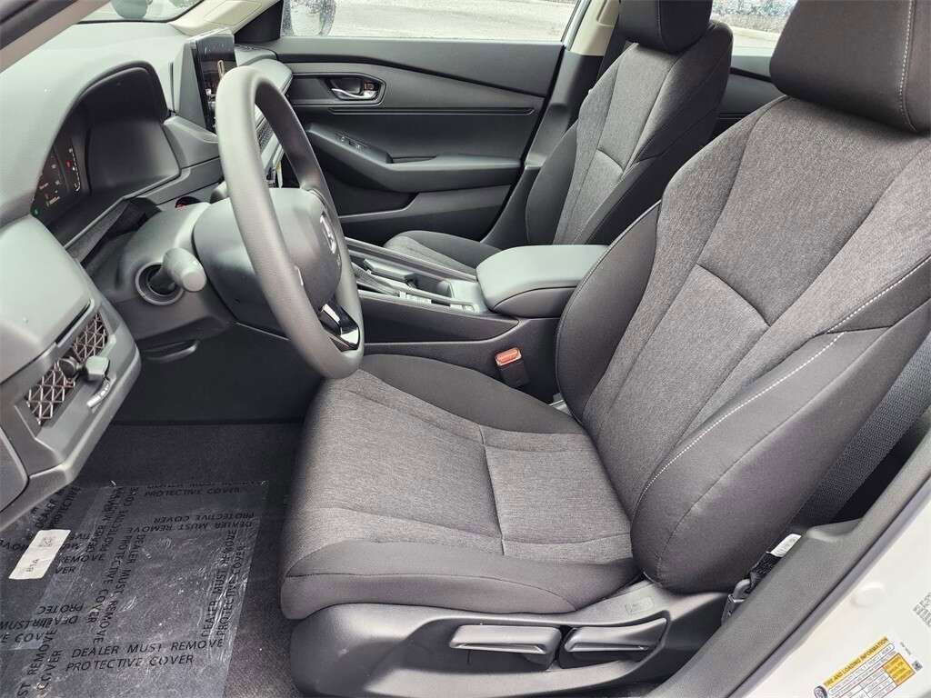 Certified 2023 Honda Accord LX image 17