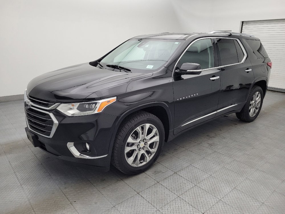 Used 2019 Chevrolet Traverse Premier w/ Driver Confidence II Package FWD image 2