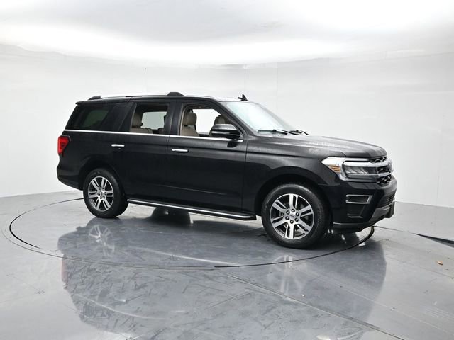 Used 2023 Ford Expedition Limited image 3