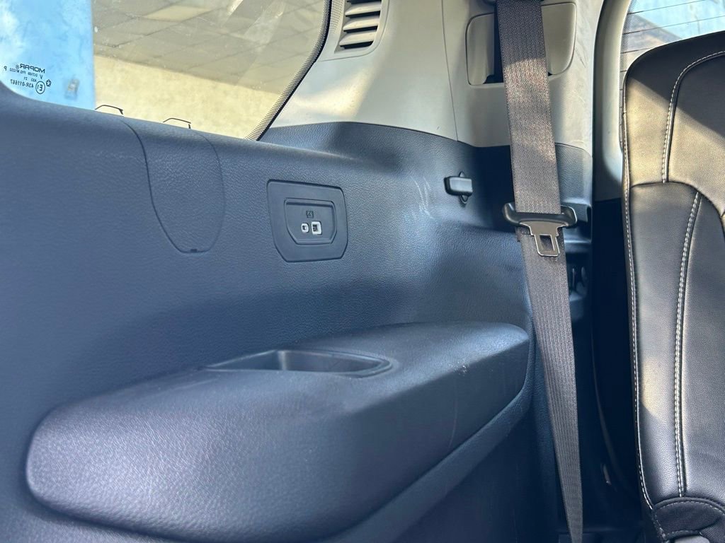 Used 2021 Jeep Grand Cherokee L Limited image 37