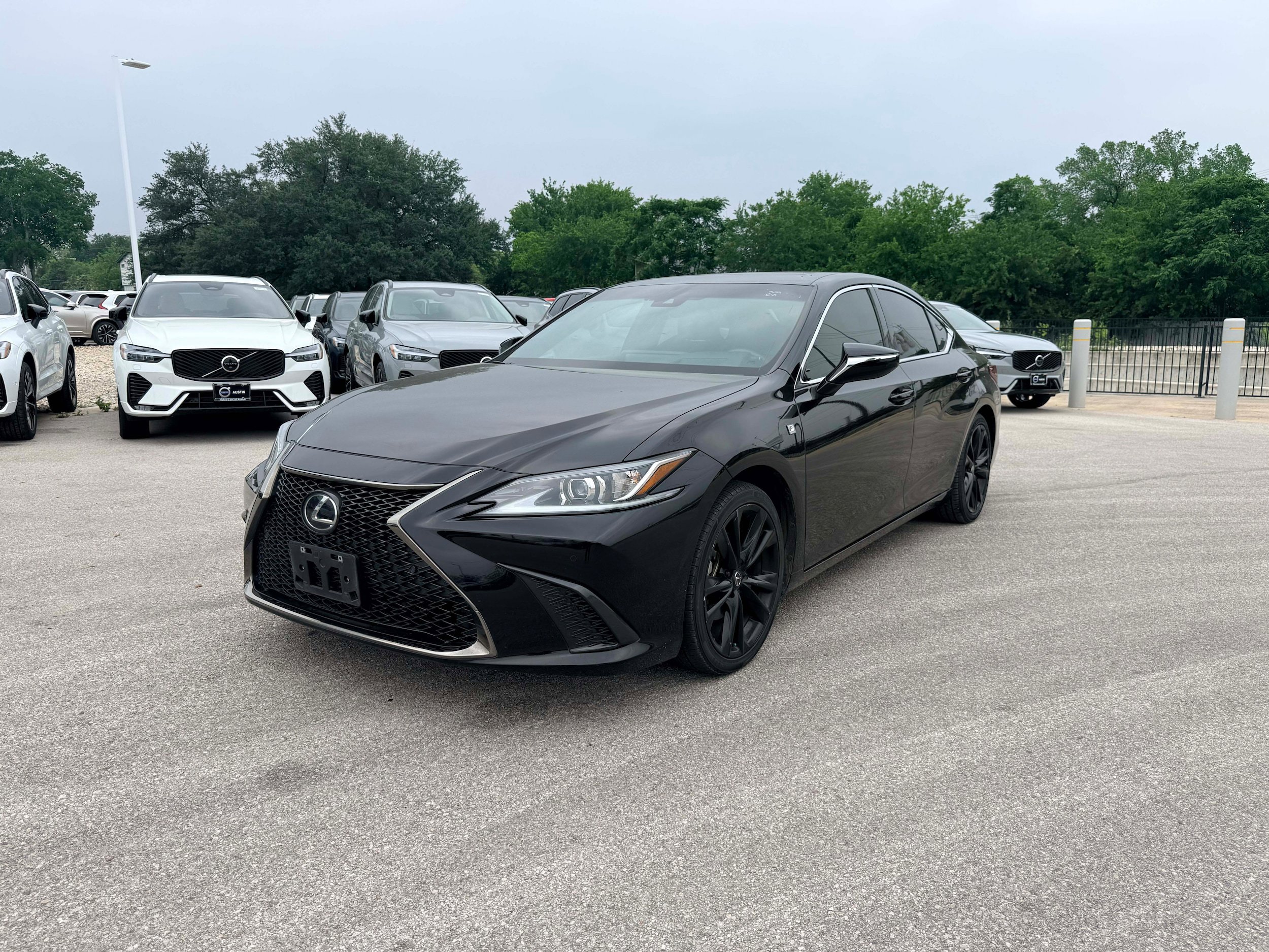 Used 2022 Lexus ES 350 F Sport FWD image 2