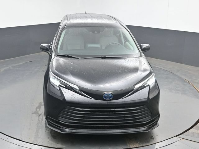 Used 2021 Toyota Sienna LE FWD image 14