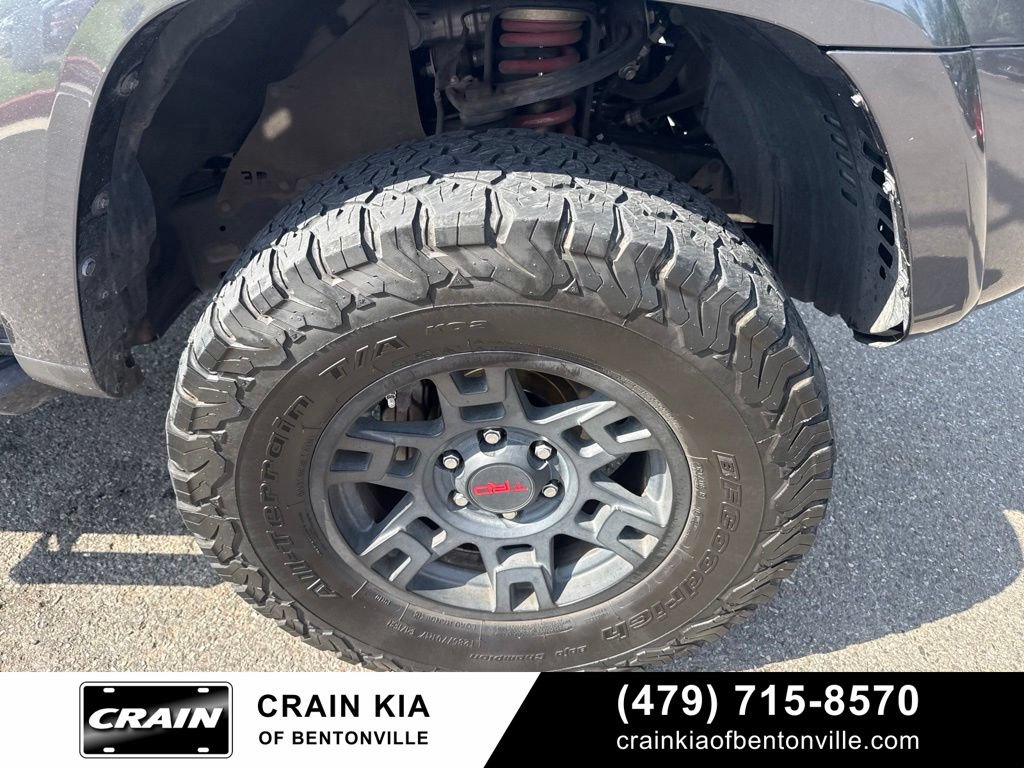 Used 2018 Toyota 4Runner TRD Off-Road AWD/4WD image 9