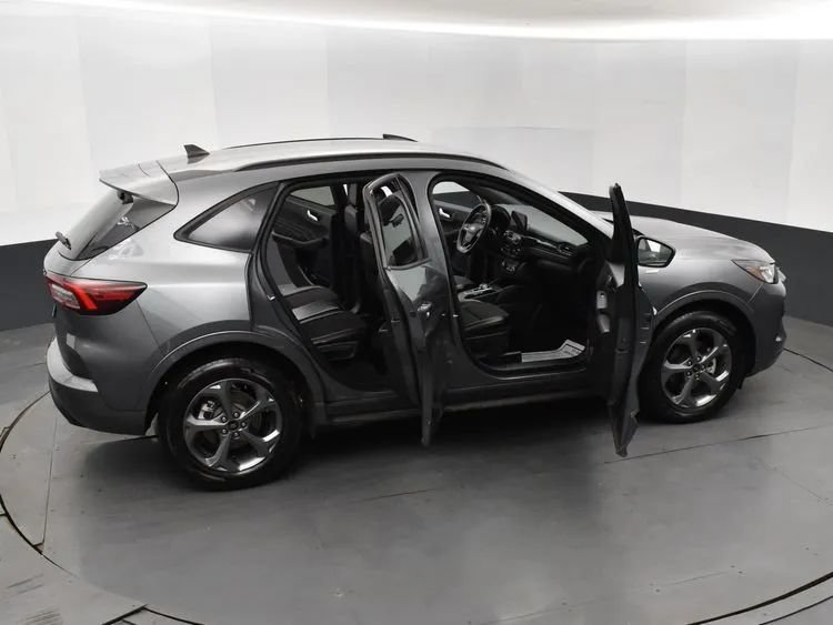Used 2024 Ford Escape ST-Line FWD image 6