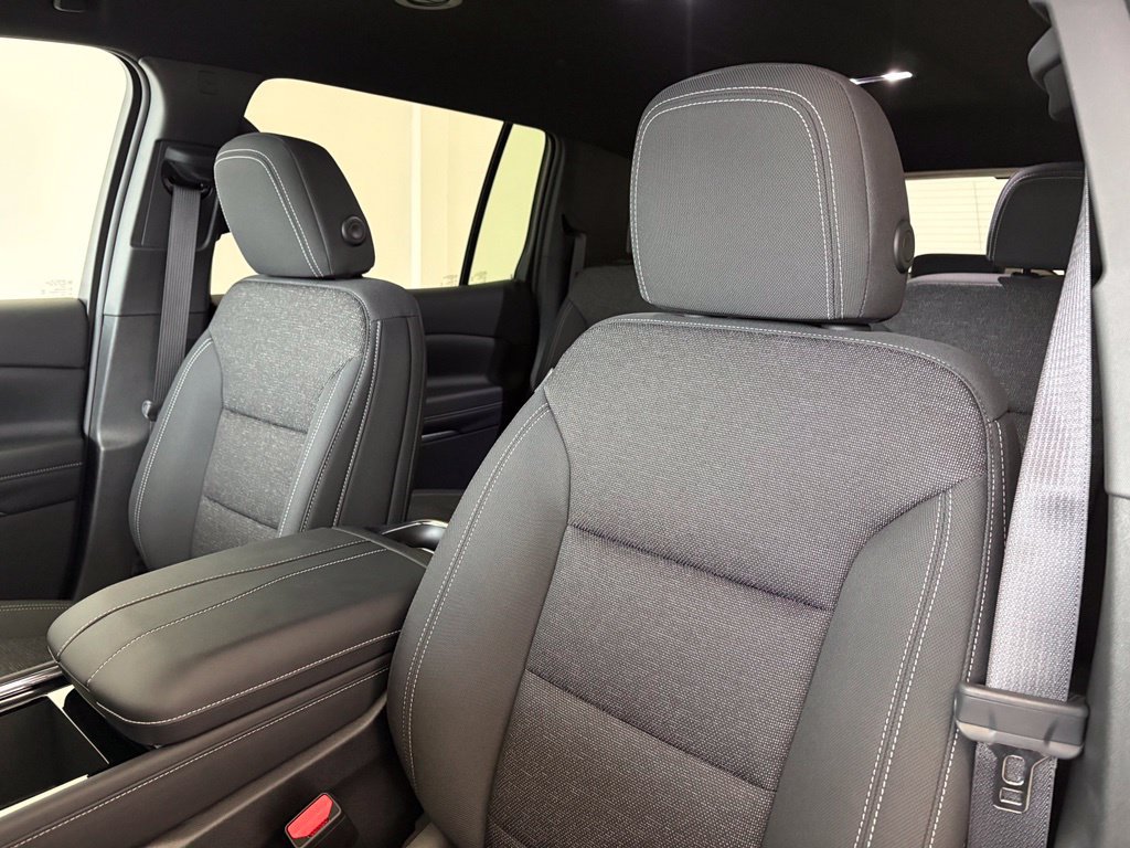New 2027 Chevrolet Traverse LT FWD image 25