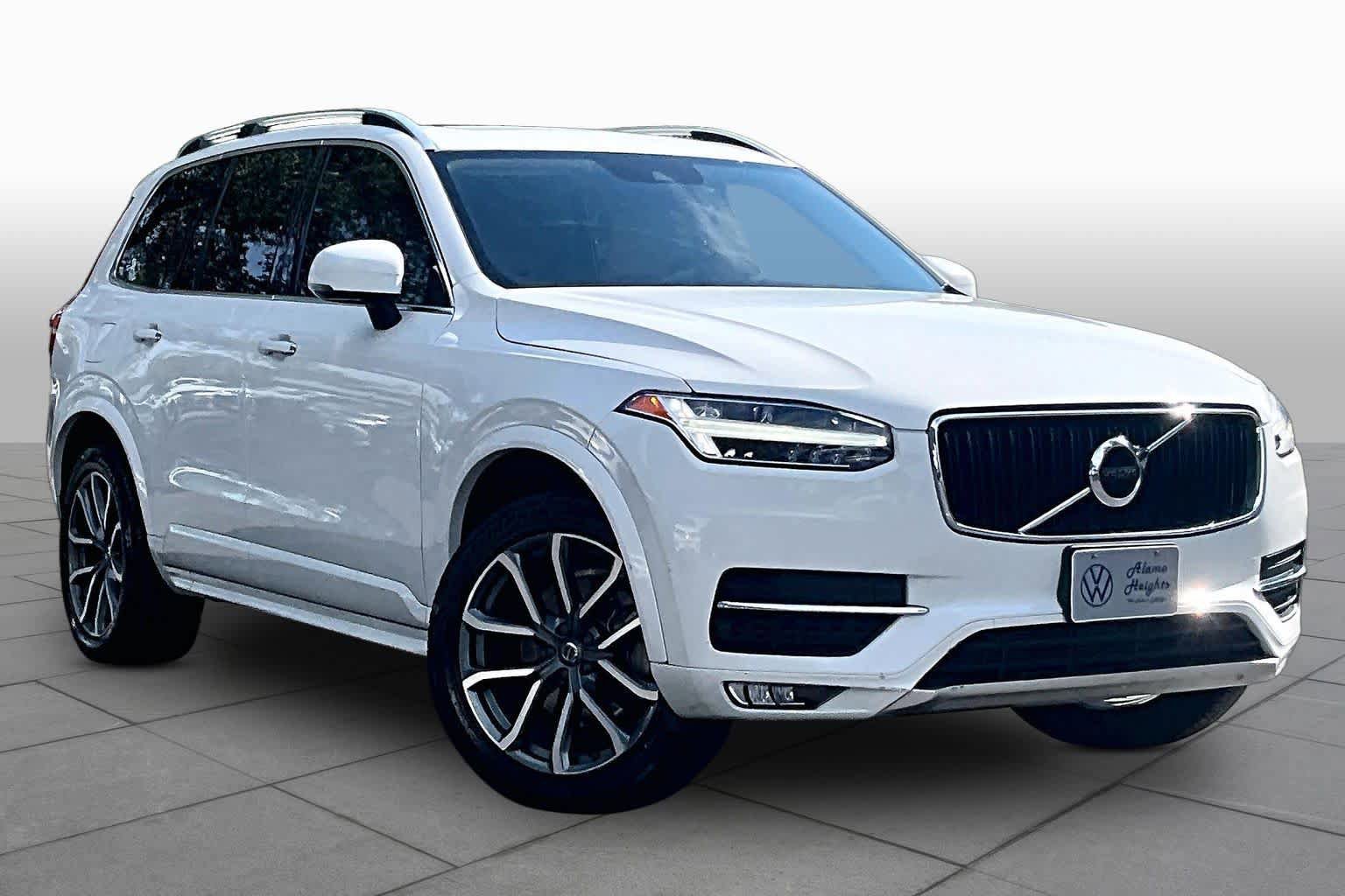 Used 2019 Volvo XC90 T5 Momentum w/ Protection Package FWD image 3