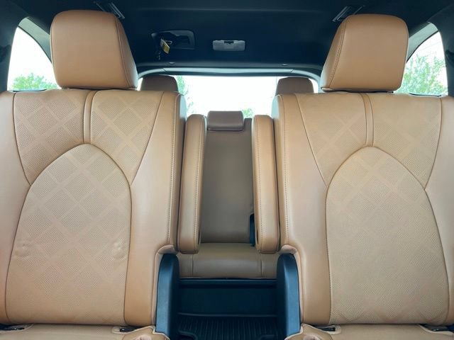 Used 2022 Toyota Highlander Platinum AWD/4WD image 30